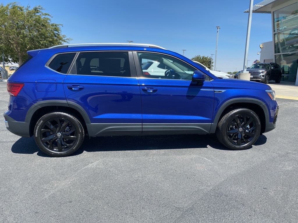 Vehicle image 4 of 33
