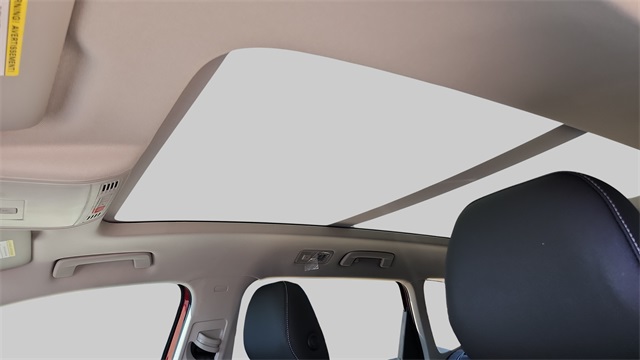 2024 Volkswagen Taos SE Image 16 of 32