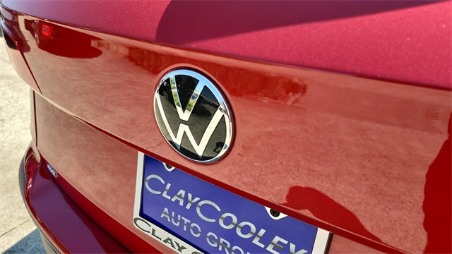 2024 Volkswagen Taos SE Image 31 of 32