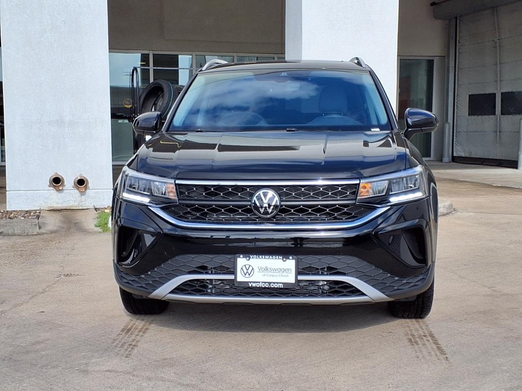 Vehicle image 4 of 20