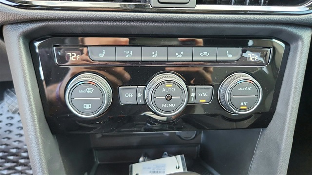 2024 Volkswagen Taos SE Image 45 of 50