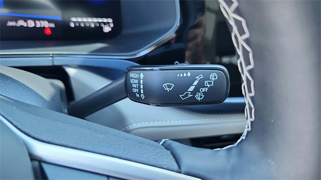 2024 Volkswagen Taos SE Image 40 of 50