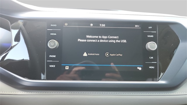 2024 Volkswagen Taos SE Image 24 of 50