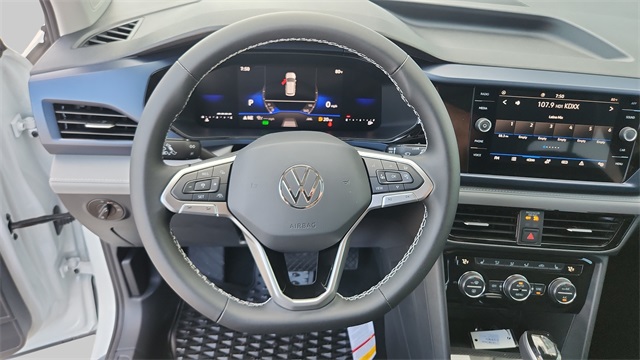 2024 Volkswagen Taos SE Image 21 of 50