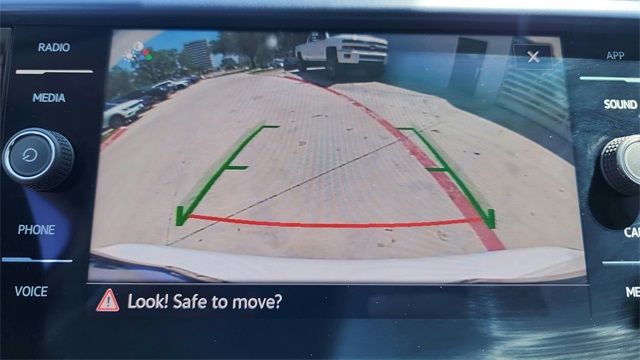 2024 Volkswagen Taos SE Image 26 of 50