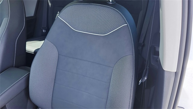 2024 Volkswagen Taos SE Image 14 of 50