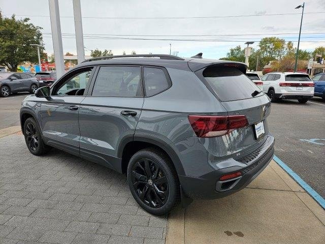 Vehicle image 4 of 27