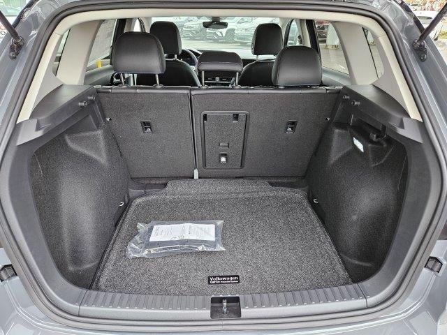 Vehicle image 18 of 27