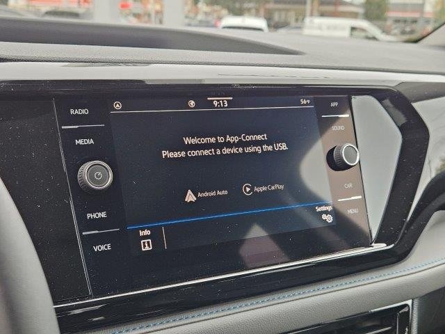 Vehicle image 21 of 27