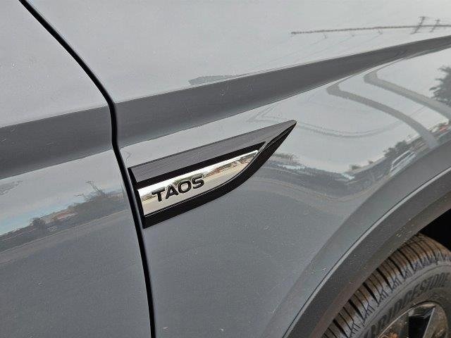 Vehicle image 7 of 27