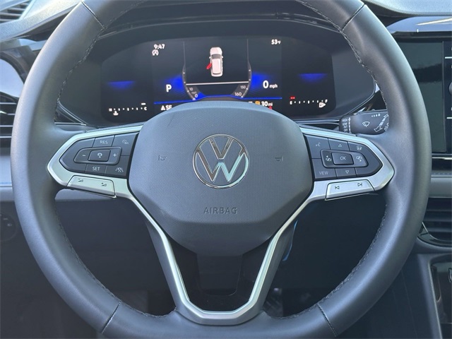 2024 Volkswagen Taos SE Black Image 11 of 17