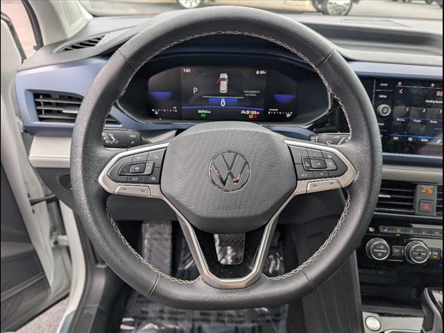 Vehicle image 8 of 22