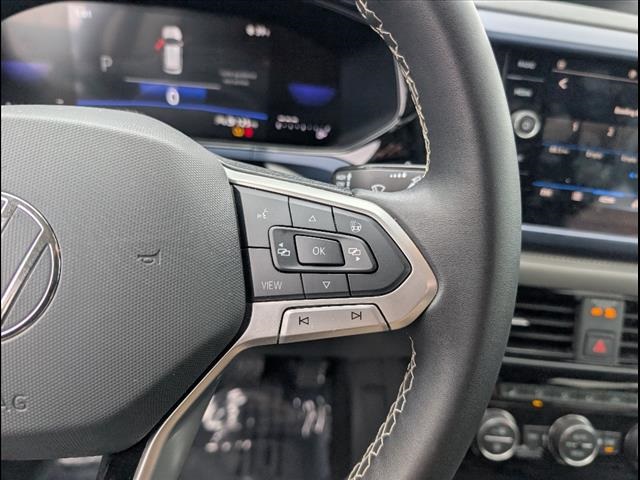 Vehicle image 9 of 22