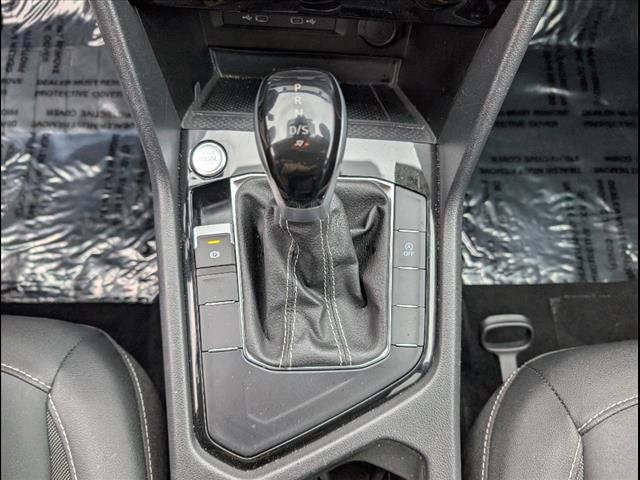 Vehicle image 13 of 22