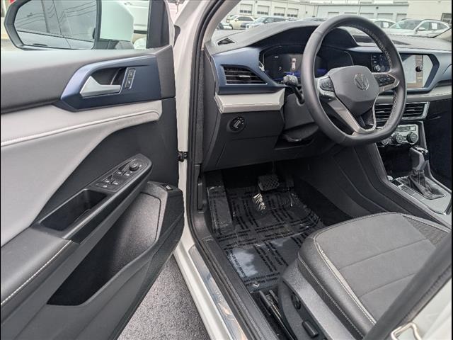 Vehicle image 6 of 22