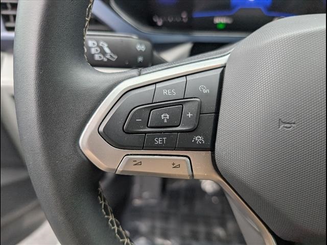Vehicle image 7 of 22