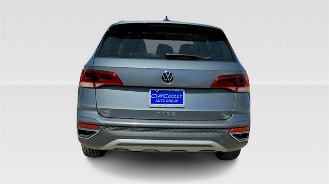 2024 Volkswagen Taos SE Image 6 of 24