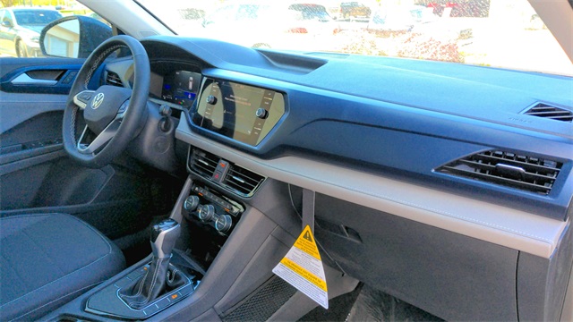 2024 Volkswagen Taos SE Image 13 of 24