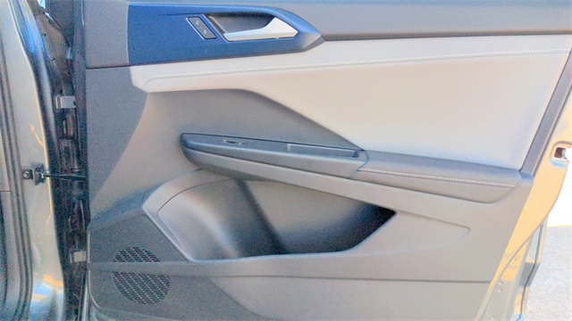 2024 Volkswagen Taos SE Image 21 of 24