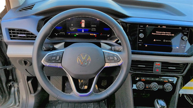 2024 Volkswagen Taos SE Image 15 of 24