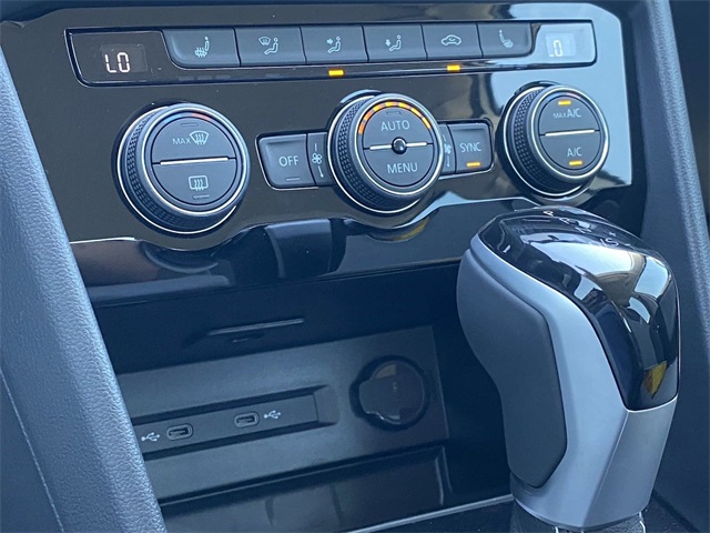 2024 Volkswagen Taos SE Image 18 of 24