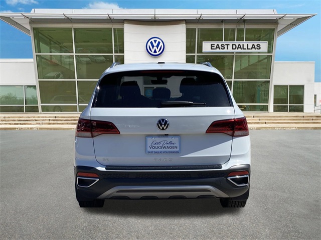 2024 Volkswagen Taos SE Image 6 of 24