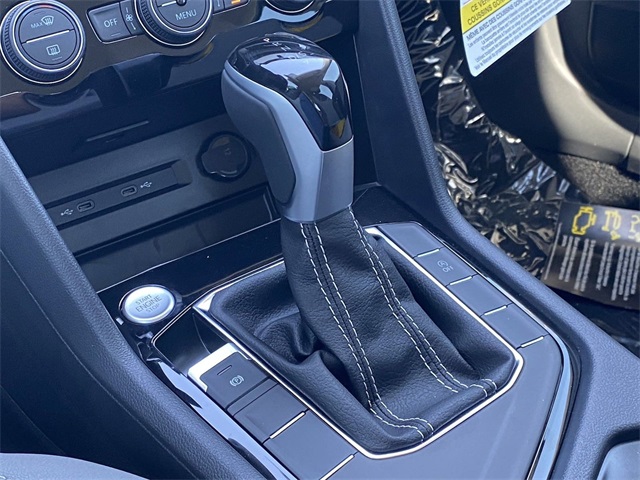 2024 Volkswagen Taos SE Image 20 of 24