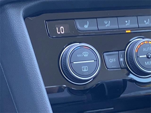 2024 Volkswagen Taos SE Image 19 of 24