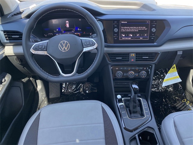 2024 Volkswagen Taos SE Image 10 of 24