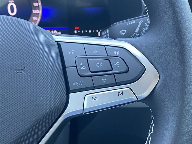 2024 Volkswagen Taos SE Image 13 of 24