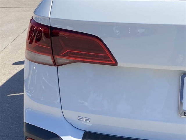 2024 Volkswagen Taos SE Image 7 of 24