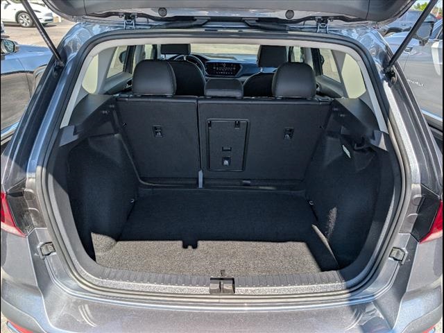 Vehicle image 20 of 23