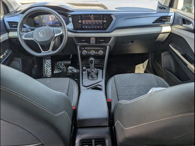 Vehicle image 18 of 23