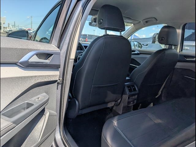 Vehicle image 16 of 23