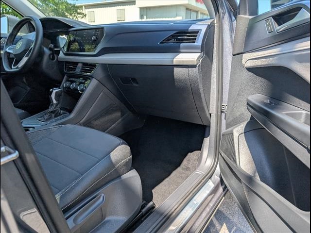 Vehicle image 22 of 23