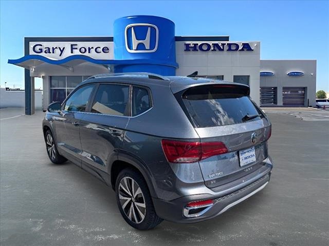 Vehicle image 4 of 23