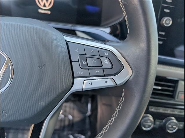 Vehicle image 9 of 23