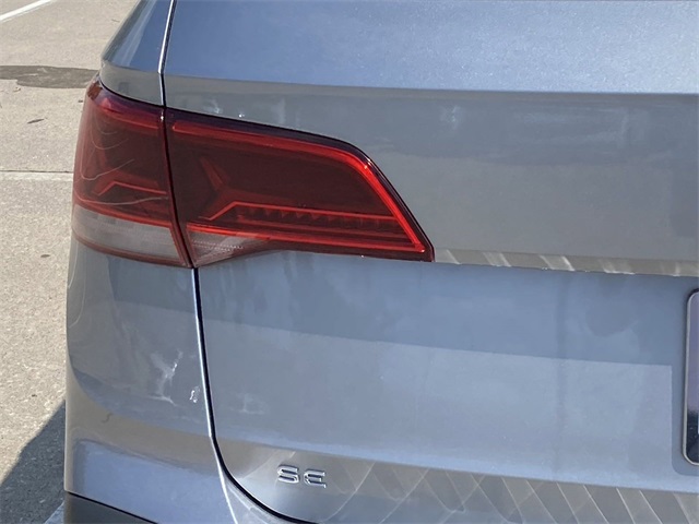 2024 Volkswagen Taos SE Image 6 of 24