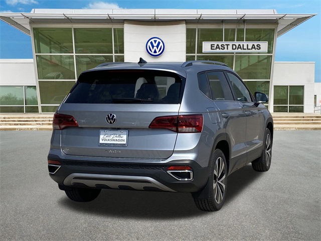 2024 Volkswagen Taos SE Image 4 of 24