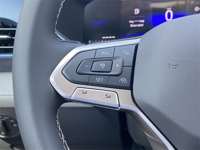 2024 Volkswagen Taos SE Image 11 of 24