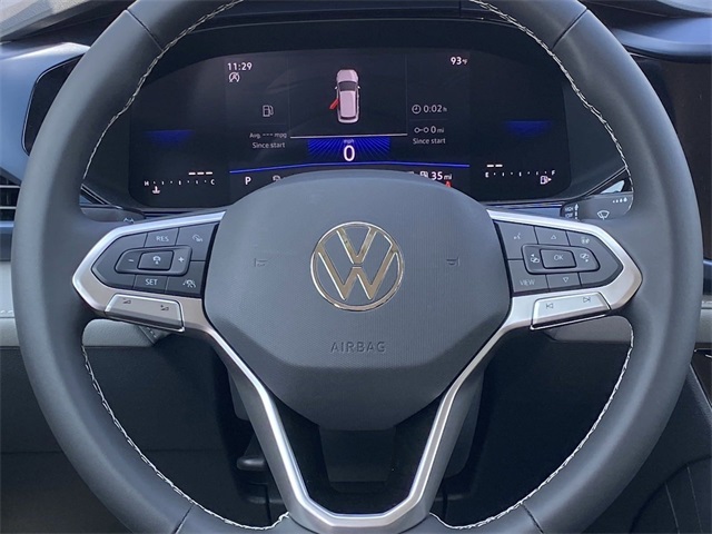 2024 Volkswagen Taos SE Image 10 of 24