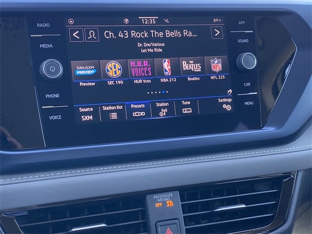 2024 Volkswagen Taos SE Image 15 of 24