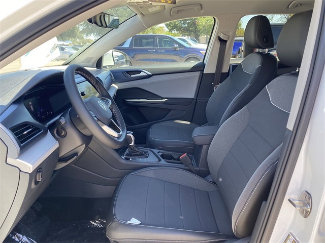 2024 Volkswagen Taos SE Image 22 of 24