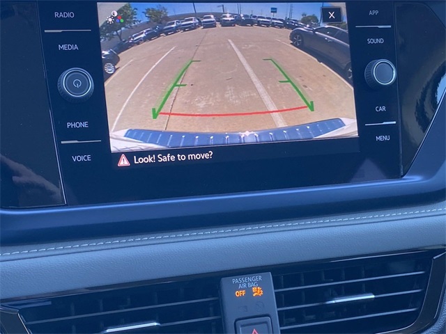 2024 Volkswagen Taos SE Image 17 of 24