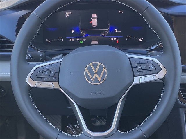 2024 Volkswagen Taos SE Image 10 of 24