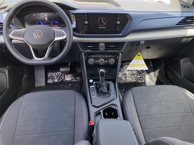 2024 Volkswagen Taos SE Image 9 of 24