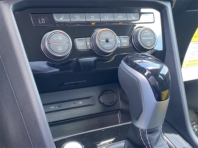 2024 Volkswagen Taos SE Image 18 of 24