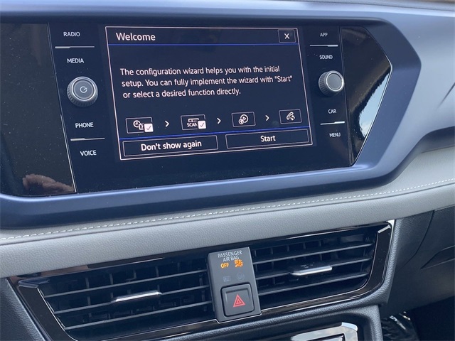 2024 Volkswagen Taos SE Image 14 of 24