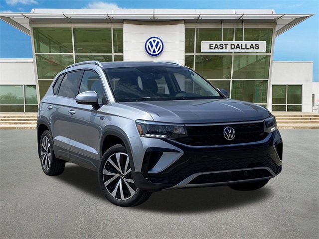 2024 Volkswagen Taos SE Image 1 of 24