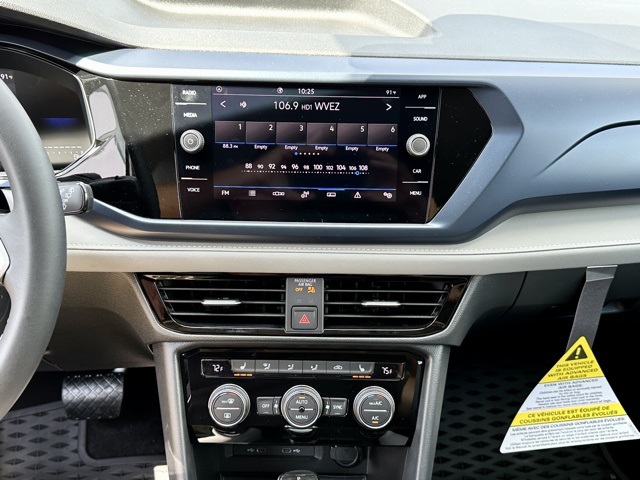 Vehicle image 21 of 30